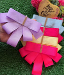 Conjunto/5 U de gargantilha+ 10 U de laço